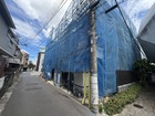 この街で家族の物語がはじまる