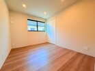 2階には3つの居室。室内に爽やかな風を呼び込む、南北2面バルコニー。