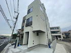 駅徒歩６分。通勤・通学に便利な立地。