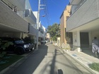 南側公道に面した明るい住環境が魅力♪