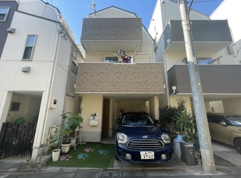 要町・池袋徒歩圏に8500万円の築浅戸建！駐車スペース完備