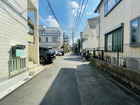 南西側公道に面した明るい住環境が魅力♪