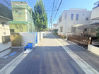 ゆったりと落ち着いて駐車できる、５mの安心幅。
