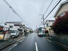 前面公道11m、間口ゆったり10.8m。視界も抜けて、お車の出し入れも快適です。