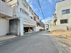 風が通り抜ける、深呼吸したくなる街角。