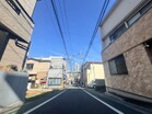 周辺環境も穏やかで、住まいに最適な立地です。