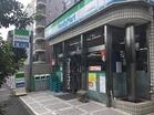 ファミリーマート乃木坂駅前店(コンビニ)