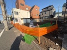 たっぷりと陽の光が差し込む、明るく開放感のある土地です。