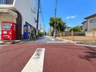 図面だけではわからない現地周辺の雰囲気、ぜひご確認くださいませ♪※画像は現況の建物をCG加工で消去したイメージです。現況には建物があり、解体更地渡しとなります。
