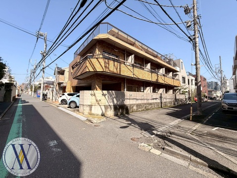 須賀町の高台、静寂を極める。四谷の歴史と暮らす贅沢。