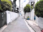 小・中学校8分圏内。子育て環境も整っております。