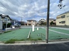 物件周辺は穏やかな住宅地が広がります。