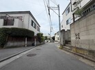 閑静な住宅地で公園が近いため子育て環境良好です。