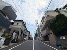 前面道路はいずれも７．２m以上でお車でのアプローチも楽々。