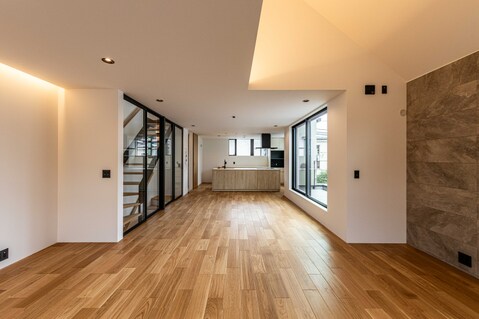 土地選びは家づくりのはじまり。 建築条件付きで実現する等々力のカスタムオーダー住宅