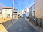 間口ゆったり12mを確保。見通しも良く、お車の出し入れも軽やかに。