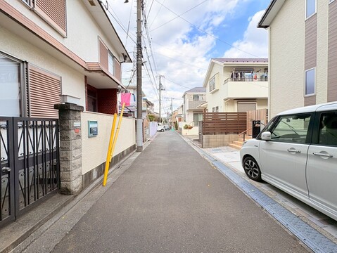 徒歩圏内に公園と利便が揃う。子育て世代に選ばれる、安心の住環境