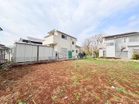 現地周辺は緑に恵まれた住環境が広がり、高台ならではの心地よい風が吹き抜ける立地です。