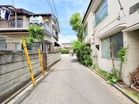 周辺は閑静な住宅街です！