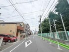 前面道路9m 図面だけではわからない周辺の雰囲気をぜひ現地でご体感ください。