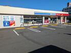 ローソンツルハドラッグ杉並和田店(ドラッグストア)