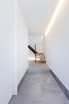訪れた瞬間に魅了される。住まいの「品格」を語る、開放的なエントランス。