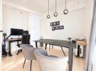 【洋室５．２帖】引き戸を開ければ広々LDKに、閉じればプライベートルームに。