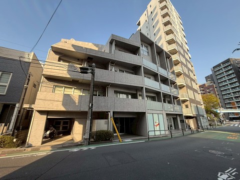 サンクタス市ヶ谷富久町ウエストテラ