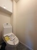 機能的なお手洗い。上部に収納棚も付いています。