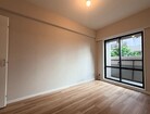 【洋室5.3帖】陽光とさわやかな風にくるまれる快適な住空間
