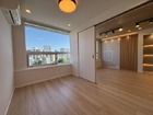 ナチュラルな木目と上品な色合いが魅力的な居住スペースは、住む人の心を自然とおだやかにします!