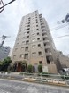 洗練されたタイル貼りの外観