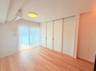 可動間仕切りはリビングに開放感をプラス