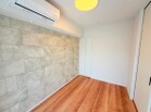 【洋室５帖】バルコニーに面した明るい洋室です♪