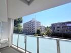 暮らしに大切な光と風をもたらしてくれる、穏やかな安らぎ空間です。