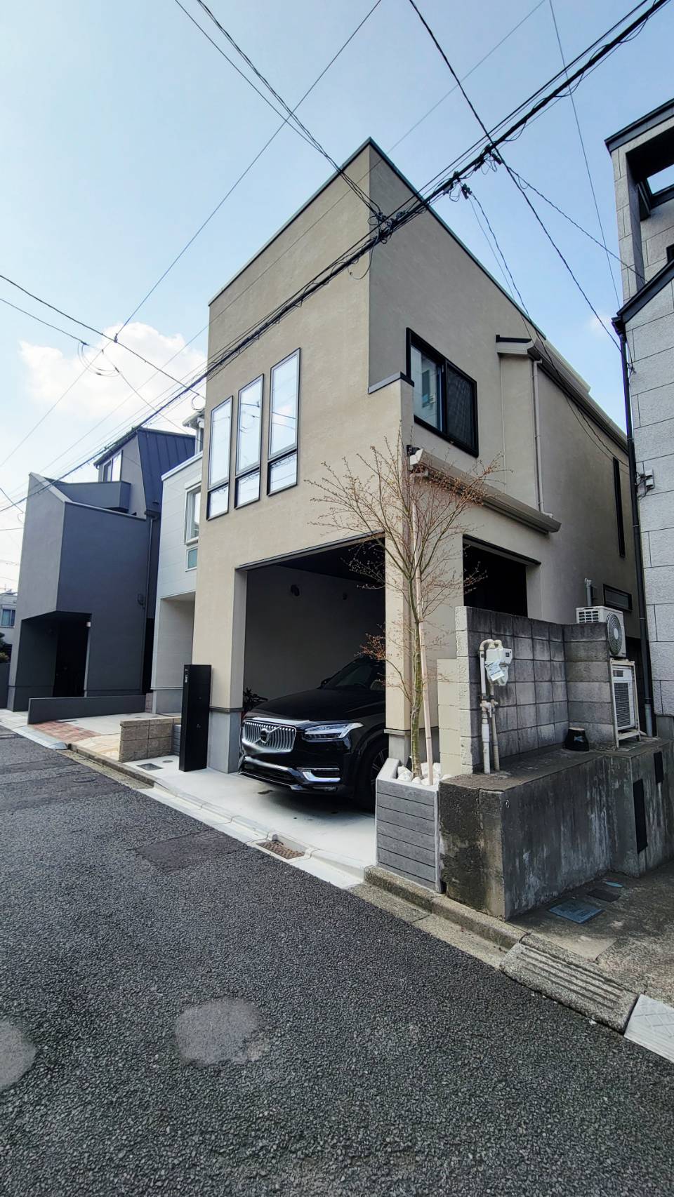 支店長さんでこれまで売買で2回お世話になりました。一度目は他支店にいらっしゃった際に...