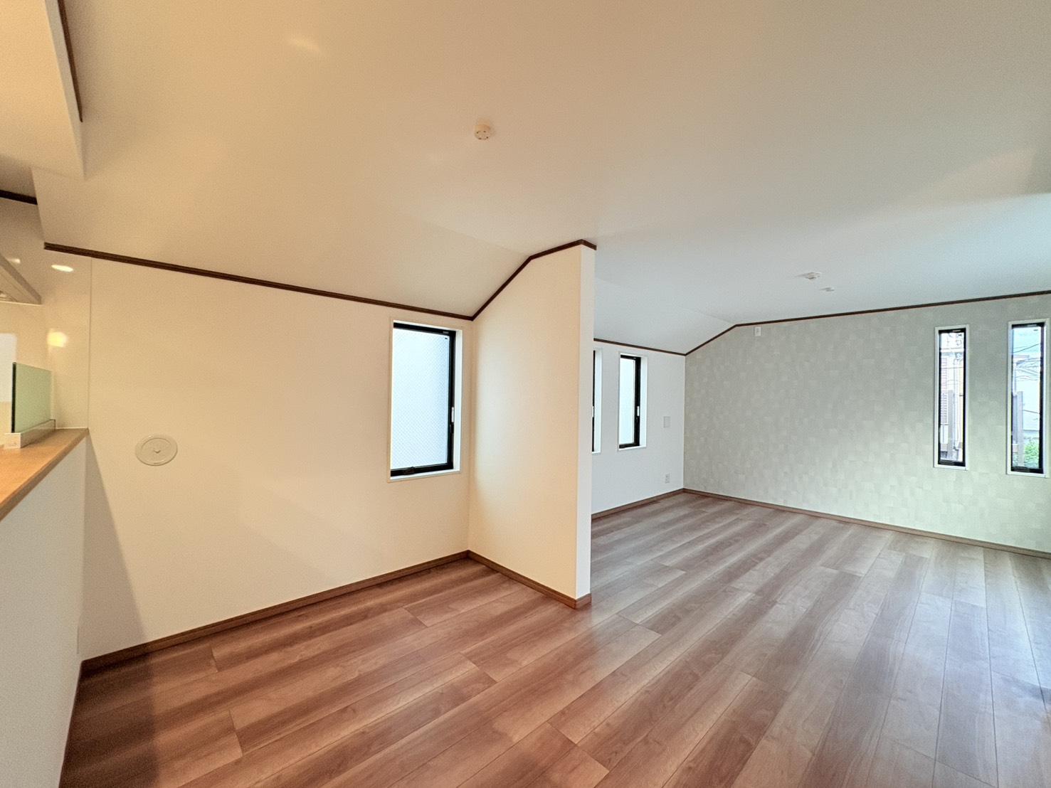 深代さん、丁寧な対応で毎回接していただき、ありがとうございました。マイホームを購入で...