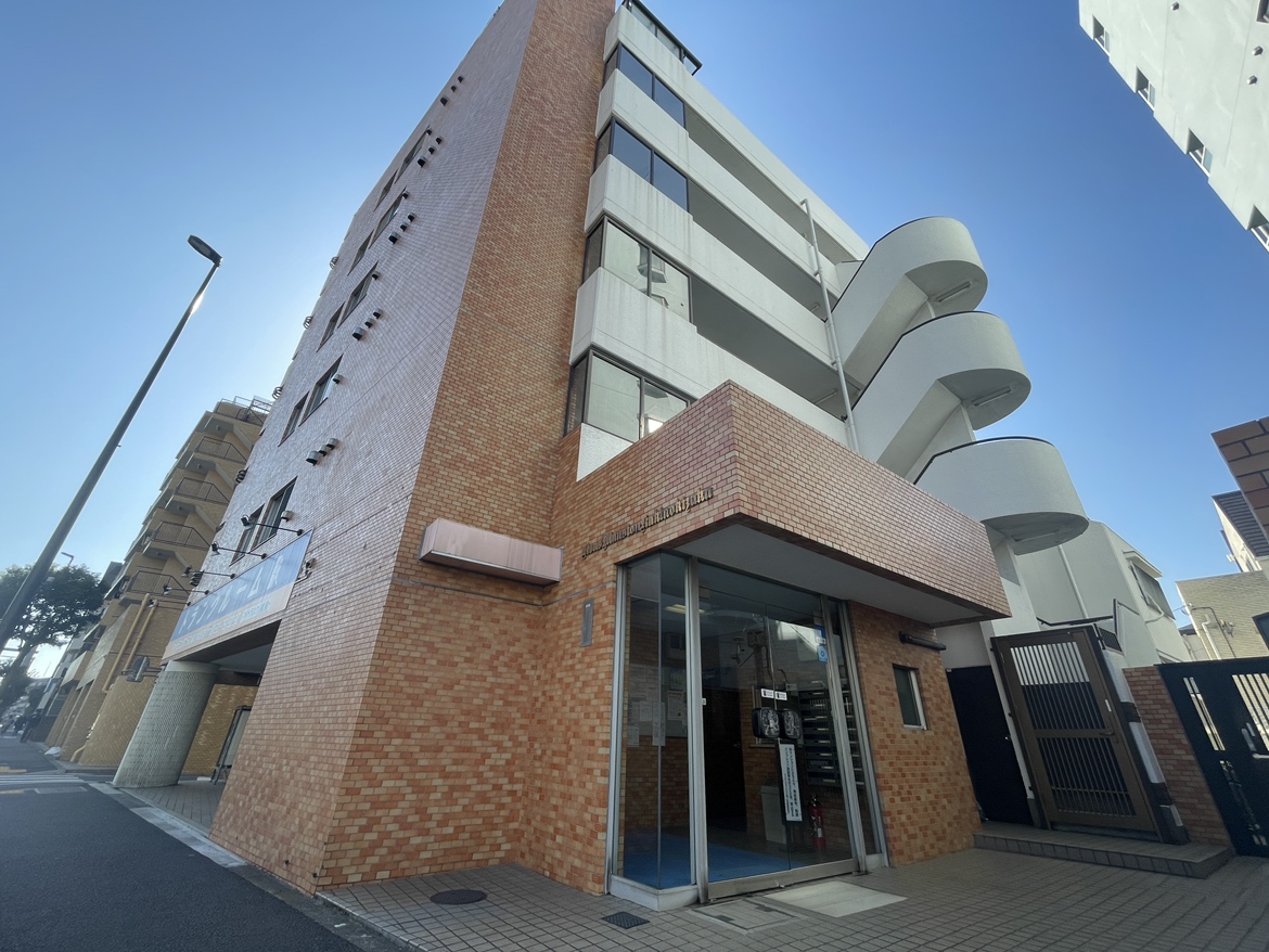 物件選びから非常に丁寧かつスピーディーな対応をして頂きました。質問にも適格にお答えい...