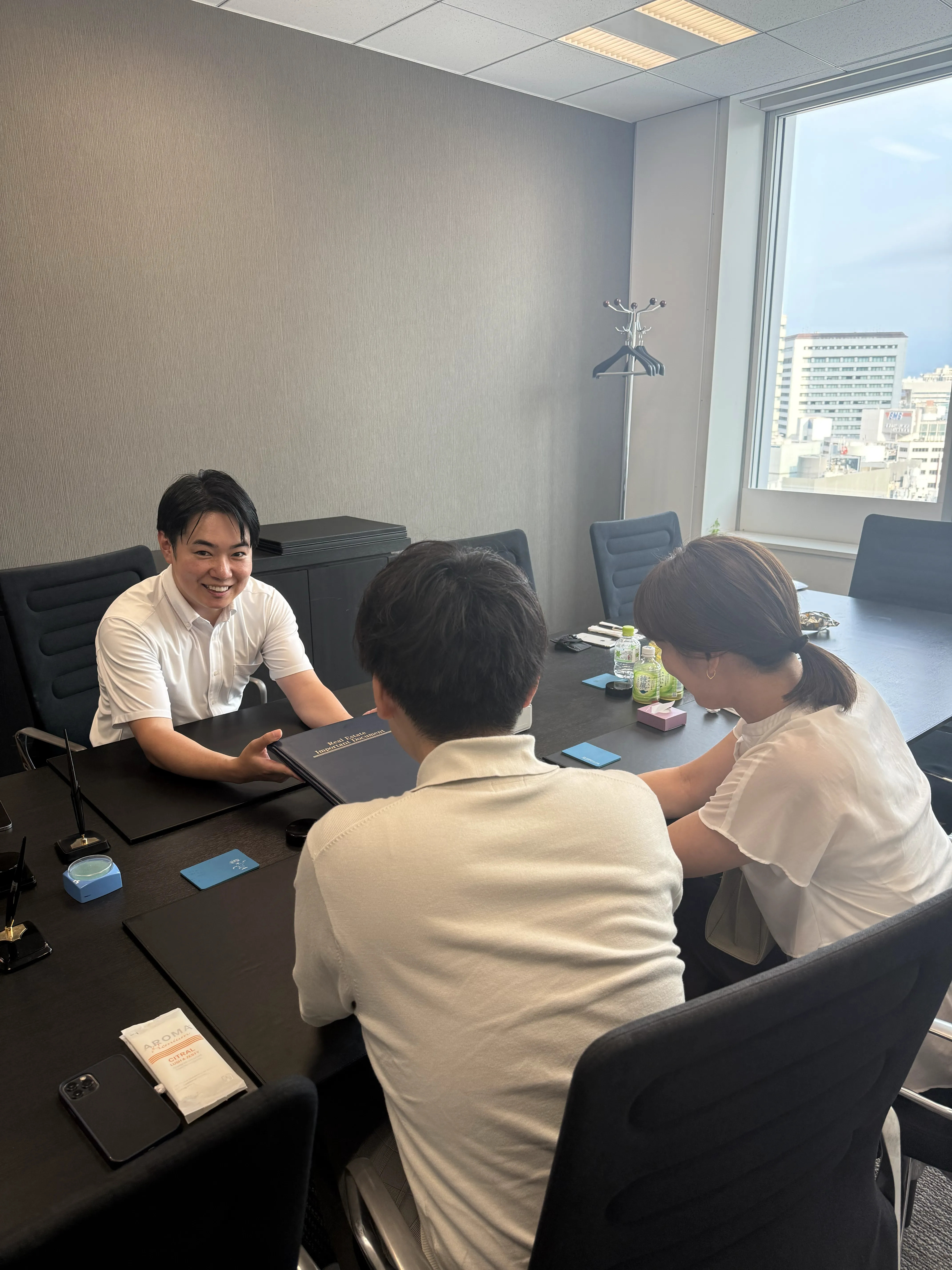 誠実で迅速なご対応に心から感謝しております。
家族4人が暮らす「駅近・30坪」...