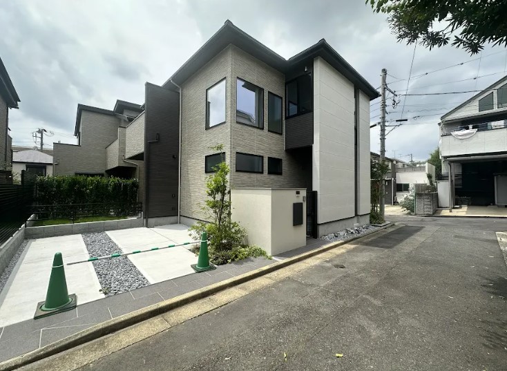 この度は、菅野様に自宅の売却から新居の購入までお手伝いいただきました。
いつも素早...
