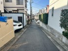 周辺は閑静な住宅街です。