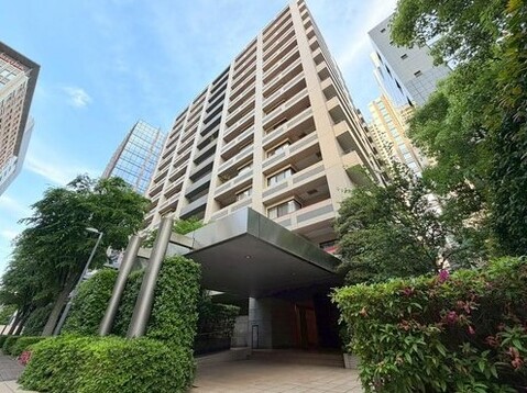 【アクス御殿山】御殿山の静寂に溶け込む、端正な佇まいのハイグレードレジデンス