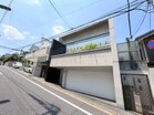 車庫は３台駐車可能（車種による）