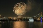 バルコニーより花火大会を望む絶景