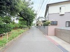 周辺は閑静な住宅街です♪