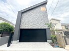 南ひな壇につき日照・眺望良好。即時ご案内可能です。