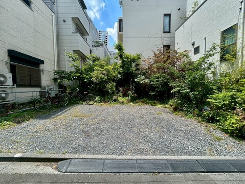 【港区赤坂4】赤坂の私邸、あるいは洗練の拠点。用途を問わない「建築条件なし」邸宅地。