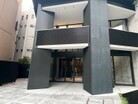 重厚な雰囲気のエントランス