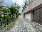 周辺は閑静な住宅街です。