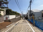 前面道路は５．４mでお車でのアプローチも楽々♪